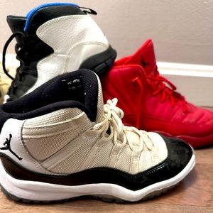 Jordan sneakers used- good condition all size 3Y